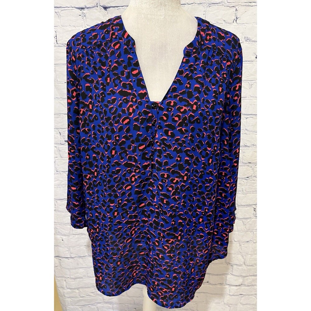 Torrid Size 0 Blue Pink Cheetah Print Blouse Top Career Lightweight Large 12